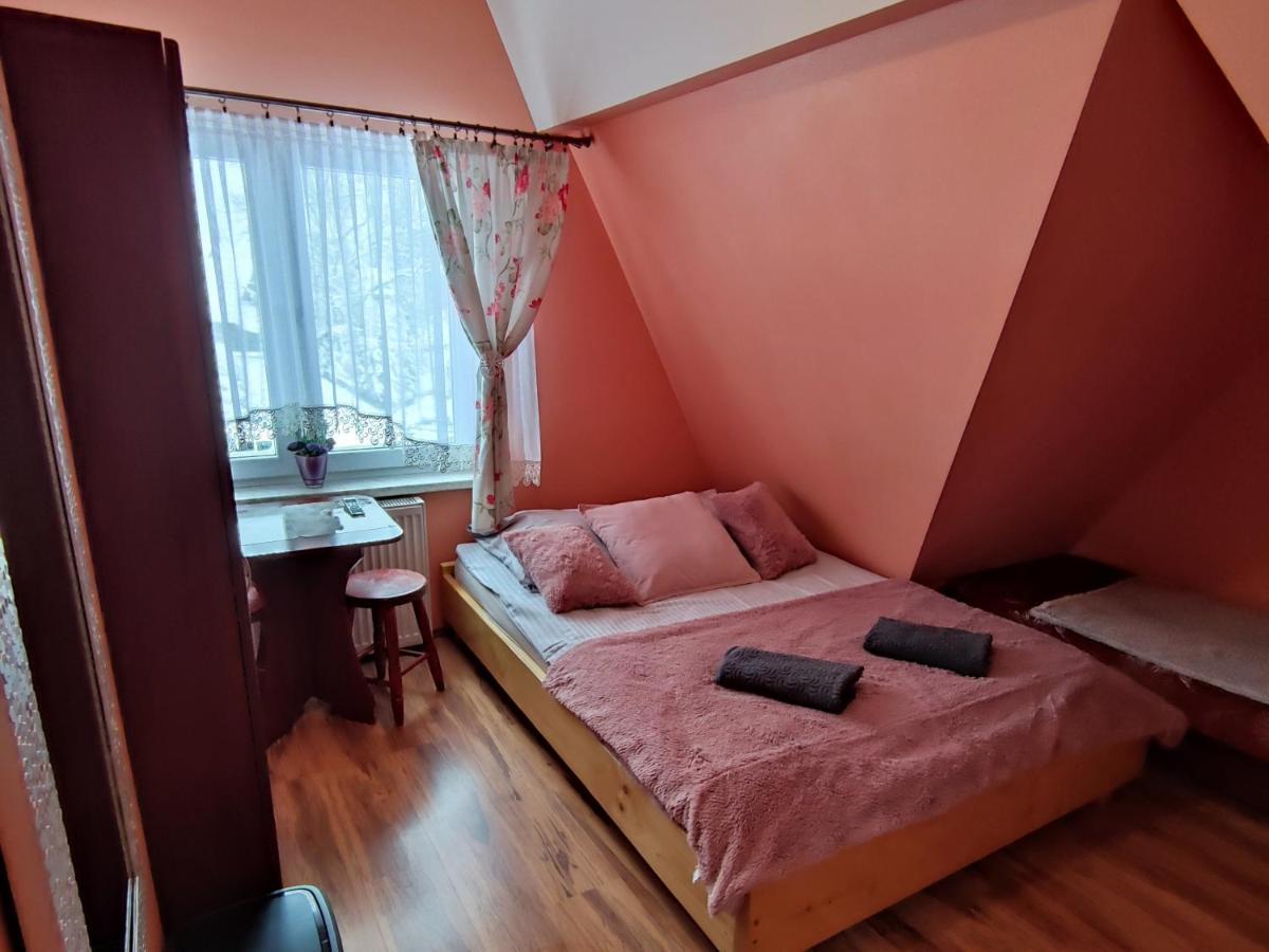 Pokoje i Apartamenty Regionalny Styl ul Króle 1a Zakopane Habitación foto